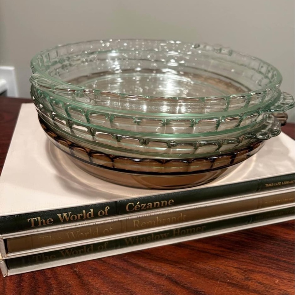 Lot of Vintage Pyrex Pie Dish